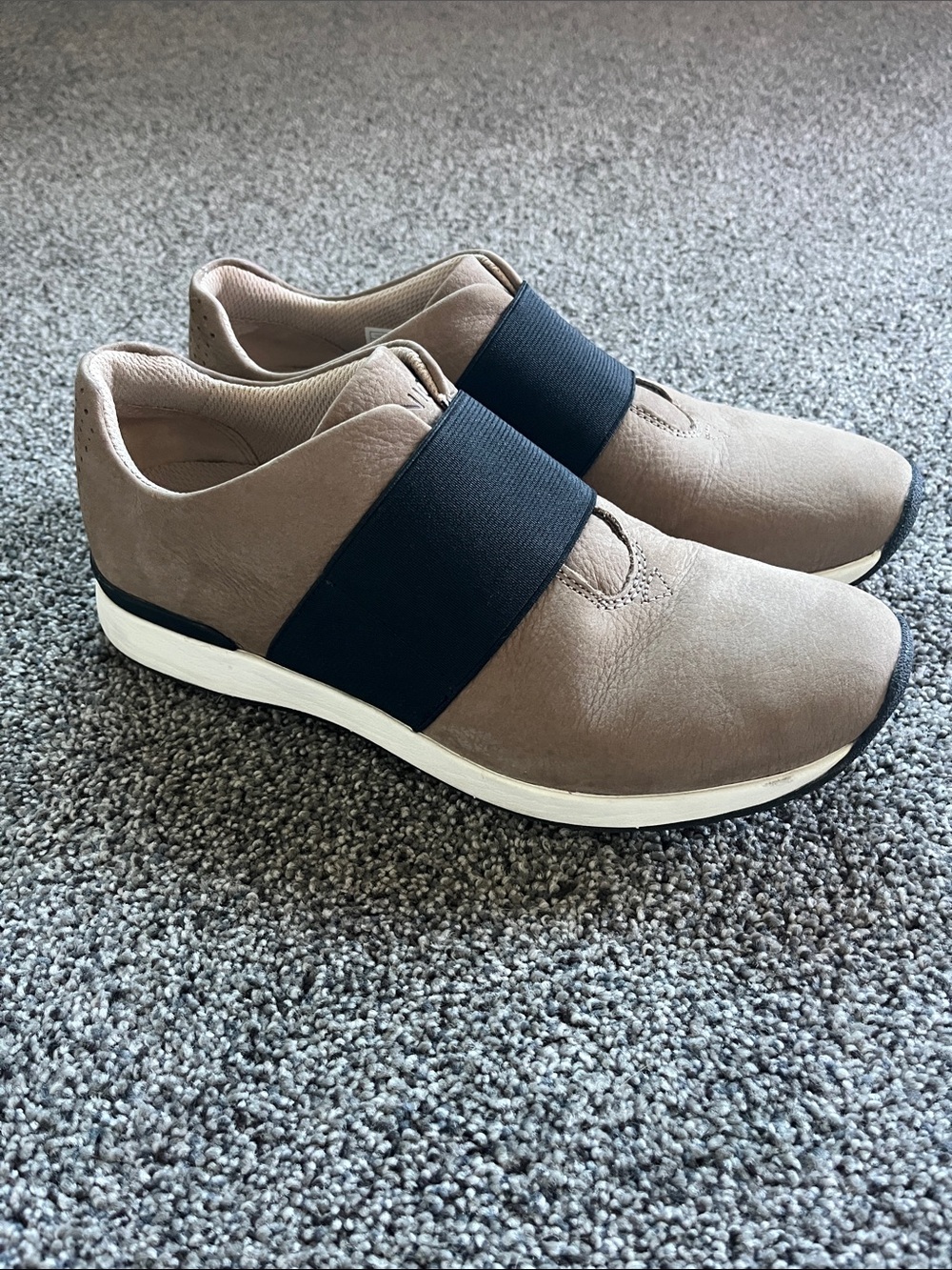 Vionic Codie in Taupe Slip-On Sneakers Size 8